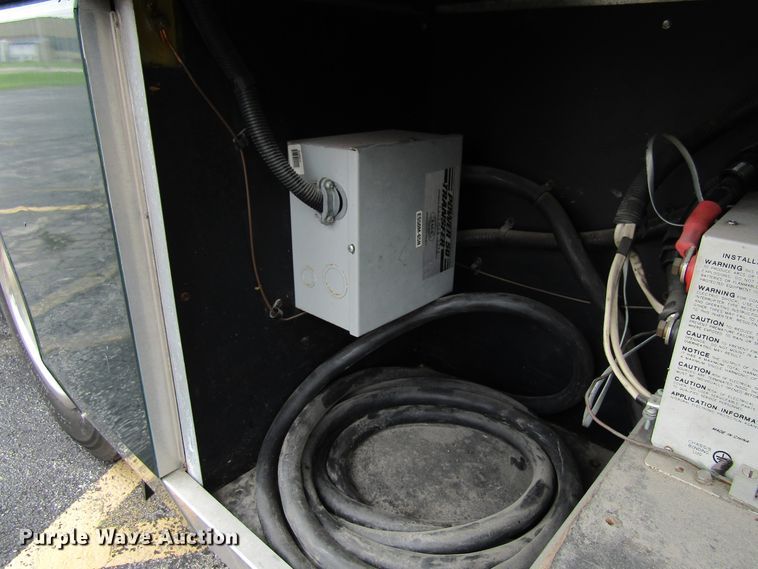 image for item FD9476 2000 Magnum Zanzibar Safari  rv