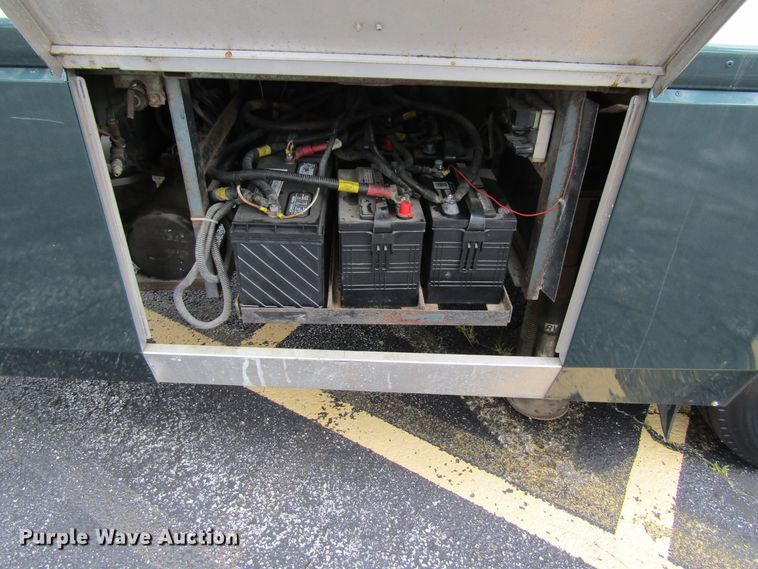 image for item FD9476 2000 Magnum Zanzibar Safari  rv