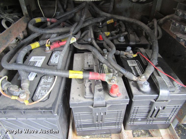 image for item FD9476 2000 Magnum Zanzibar Safari  rv