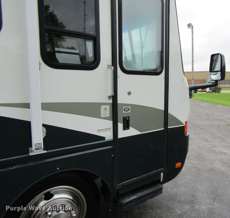 image for item FD9476 2000 Magnum Zanzibar Safari  rv