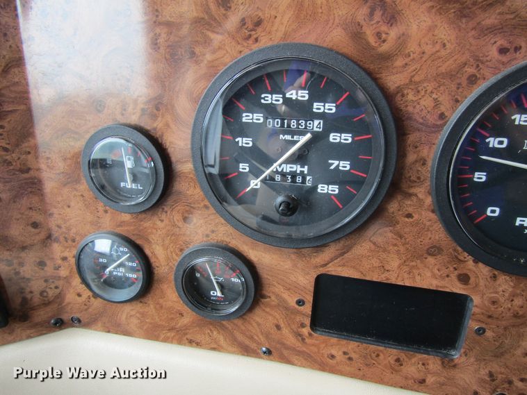 image for item FD9476 2000 Magnum Zanzibar Safari  rv