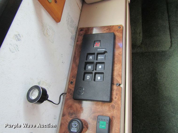 image for item FD9476 2000 Magnum Zanzibar Safari  rv