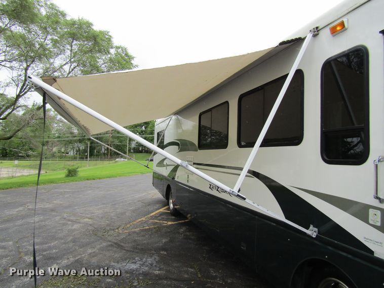 image for item FD9476 2000 Magnum Zanzibar Safari  rv