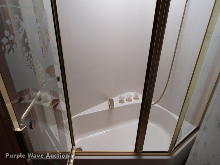 image for item FD9476 2000 Magnum Zanzibar Safari  rv