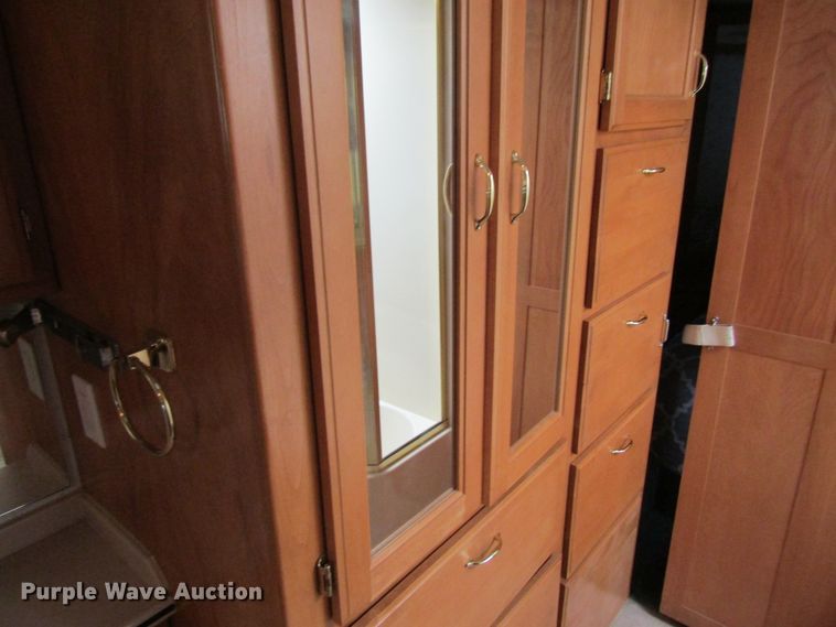 image for item FD9476 2000 Magnum Zanzibar Safari  rv