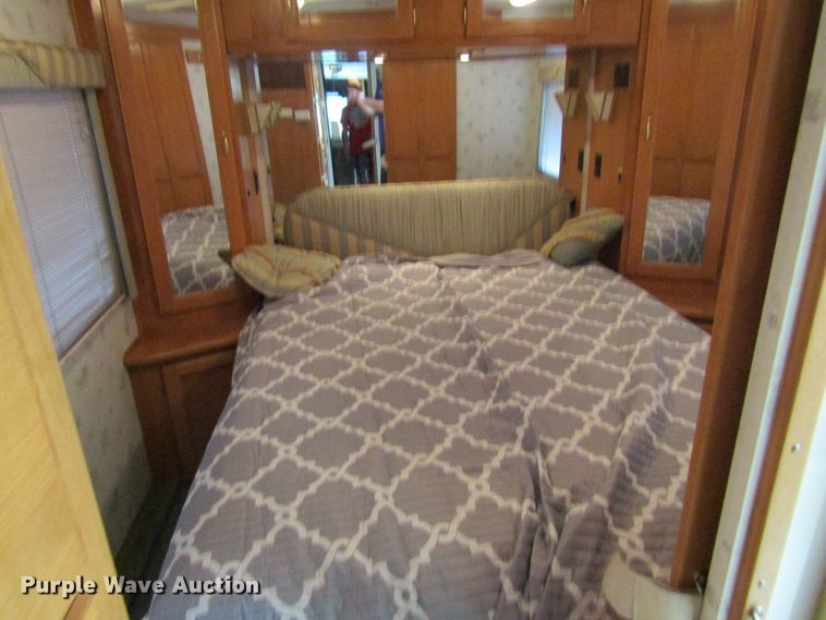 image for item FD9476 2000 Magnum Zanzibar Safari  rv