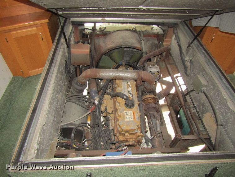 image for item FD9476 2000 Magnum Zanzibar Safari  rv