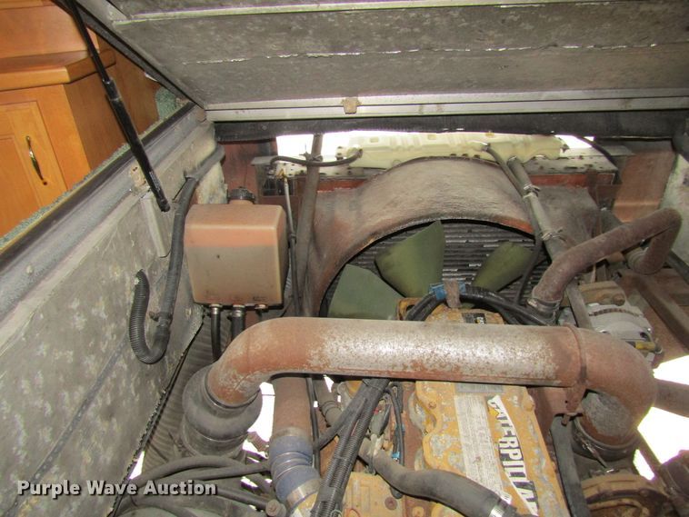 image for item FD9476 2000 Magnum Zanzibar Safari  rv