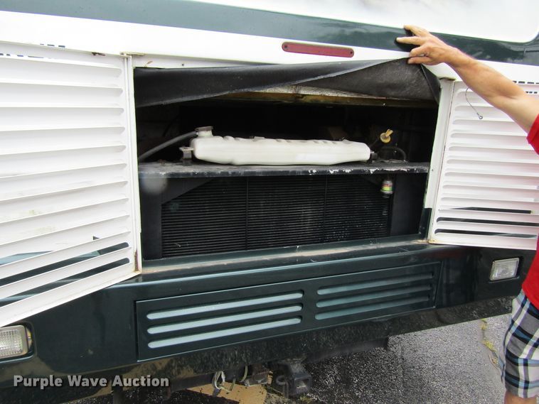 image for item FD9476 2000 Magnum Zanzibar Safari  rv