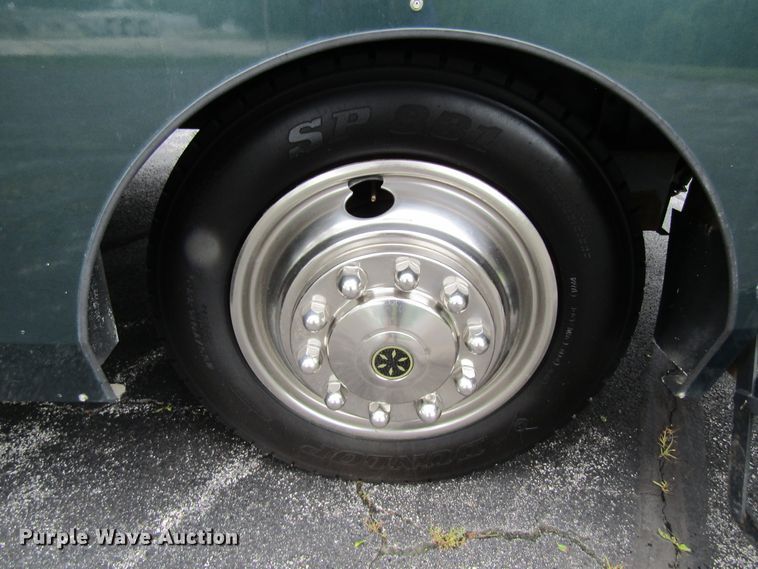 image for item FD9476 2000 Magnum Zanzibar Safari  rv