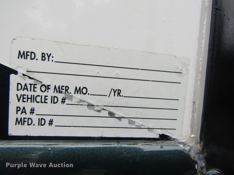 image for item FD9476 2000 Magnum Zanzibar Safari  rv