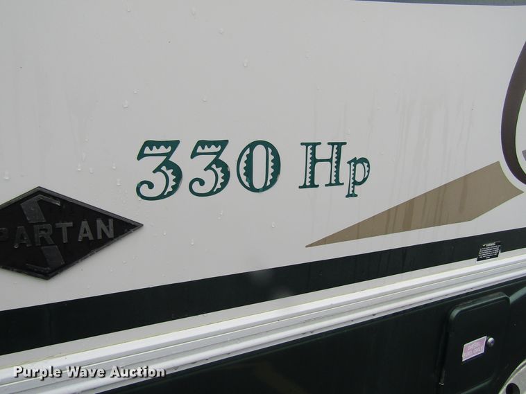 image for item FD9477 2000 Damon Escaper  rv