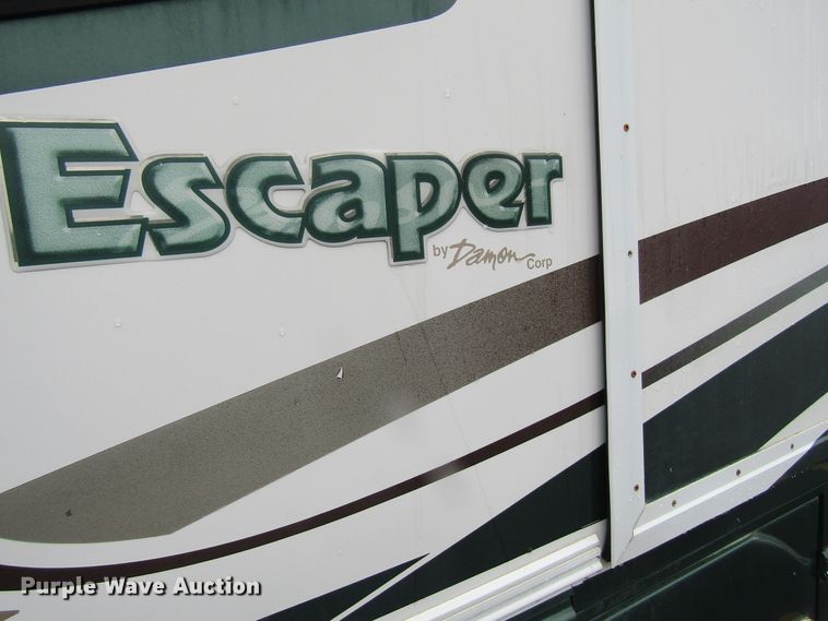 image for item FD9477 2000 Damon Escaper  rv