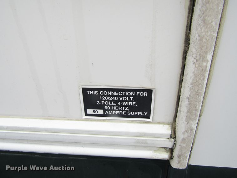 image for item FD9477 2000 Damon Escaper  rv