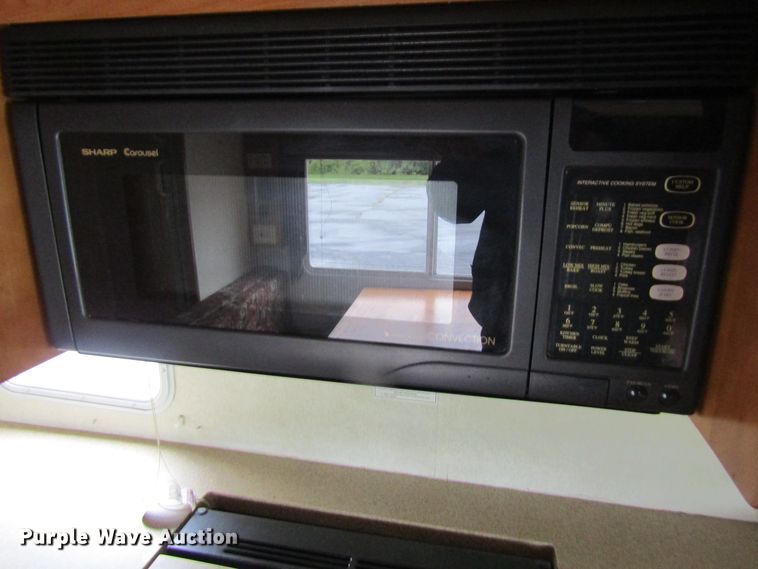 image for item FD9477 2000 Damon Escaper  rv