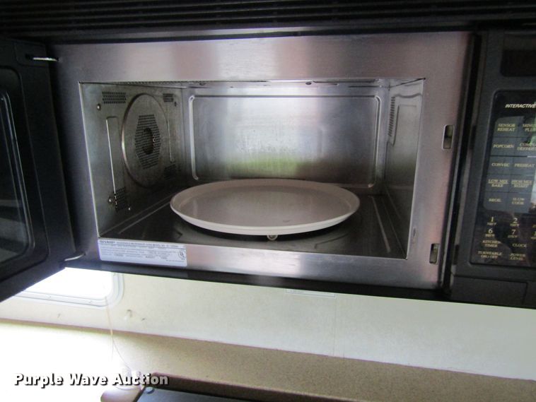 image for item FD9477 2000 Damon Escaper  rv