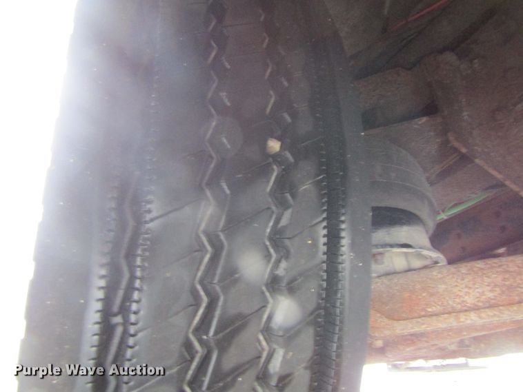 image for item FD9477 2000 Damon Escaper  rv