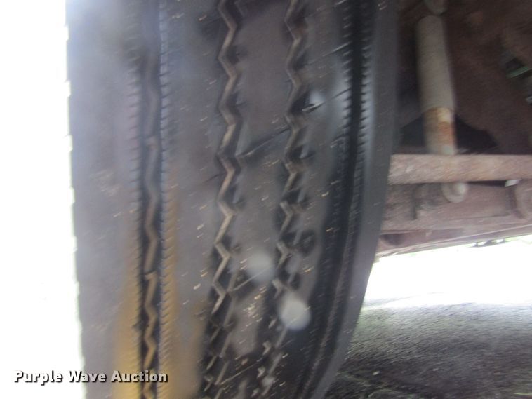 image for item FD9477 2000 Damon Escaper  rv