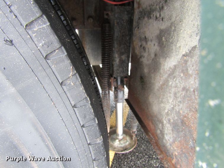 image for item FD9477 2000 Damon Escaper  rv