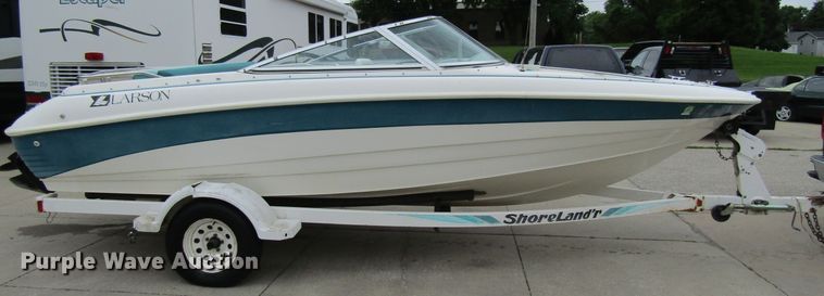 image for item FD9480 1993 Larson  boat