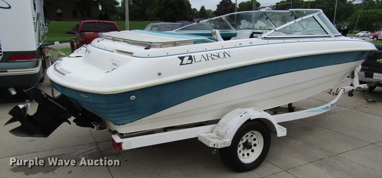 image for item FD9480 1993 Larson  boat