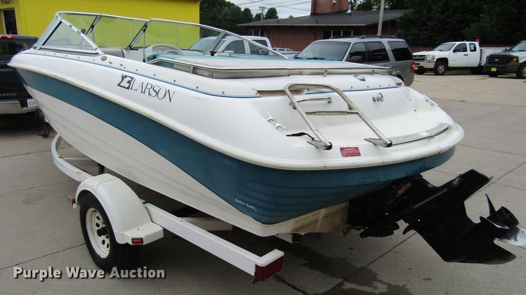 image for item FD9480 1993 Larson  boat