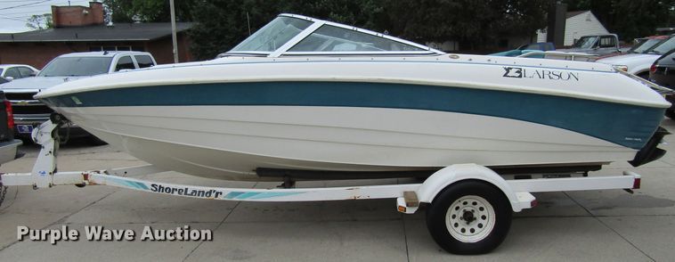 image for item FD9480 1993 Larson  boat