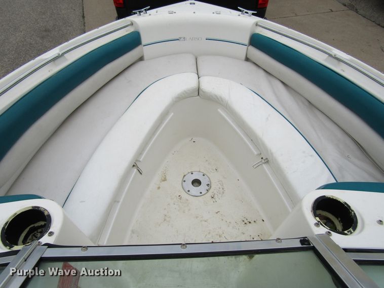 image for item FD9480 1993 Larson  boat
