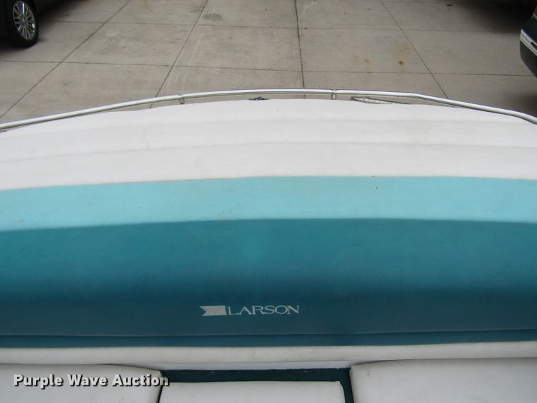 image for item FD9480 1993 Larson  boat