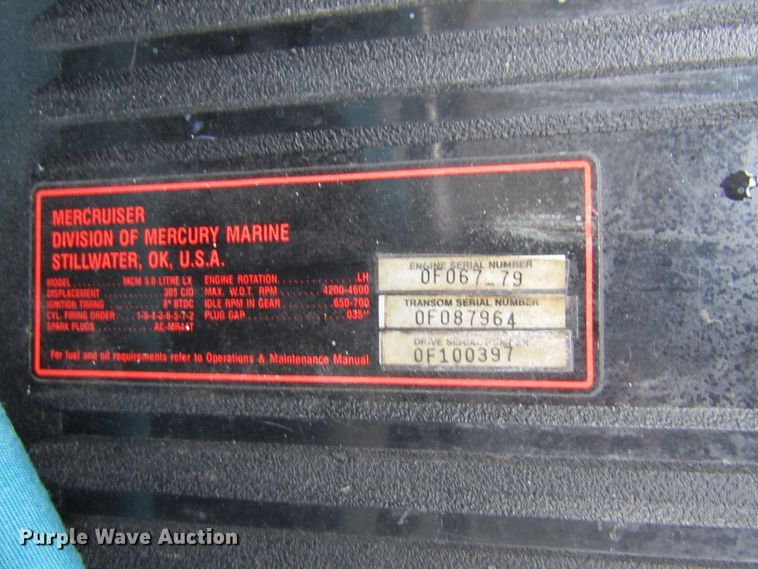 image for item FD9480 1993 Larson  boat