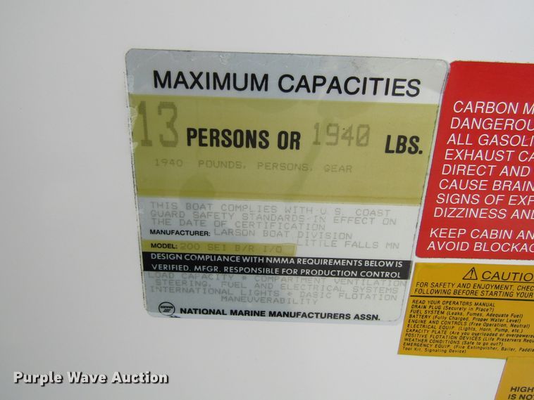 image for item FD9480 1993 Larson  boat
