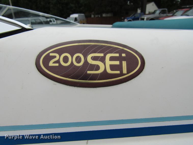 image for item FD9480 1993 Larson  boat