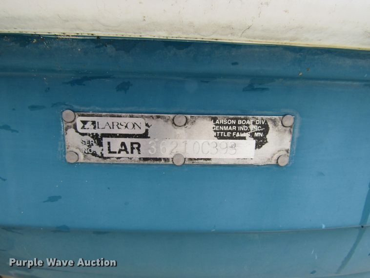 image for item FD9480 1993 Larson  boat