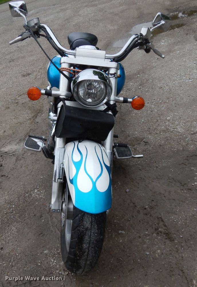 image for item FP9753 2002 Honda VTX1800R motorcycle