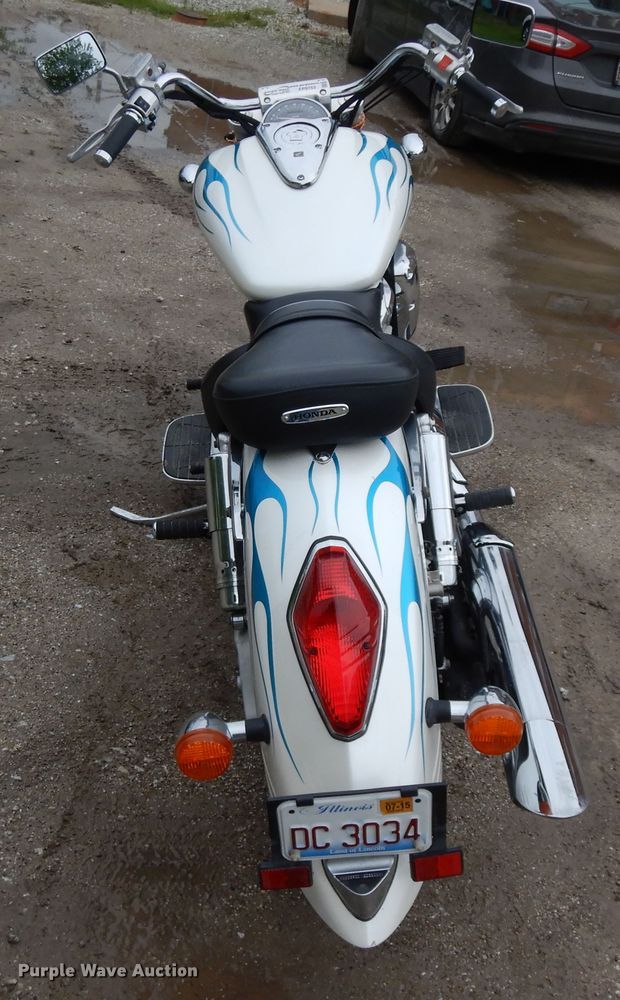 image for item FP9753 2002 Honda VTX1800R motorcycle