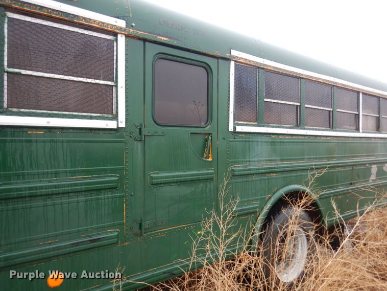 image for item FX9000 1995 International 3800B  school bus