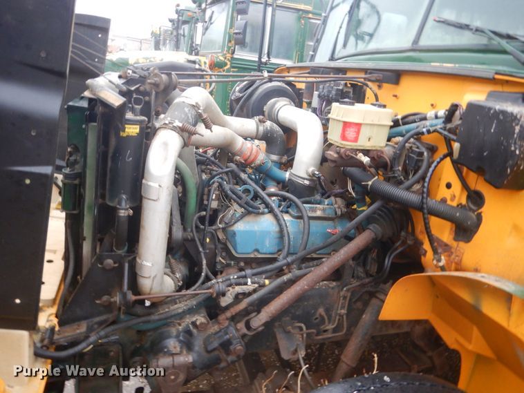 image for item FX9000 1995 International 3800B  school bus