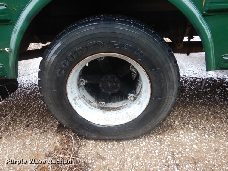 image for item FX9000 1995 International 3800B  school bus