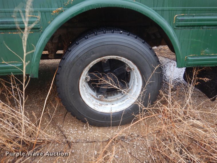 image for item FX9000 1995 International 3800B  school bus