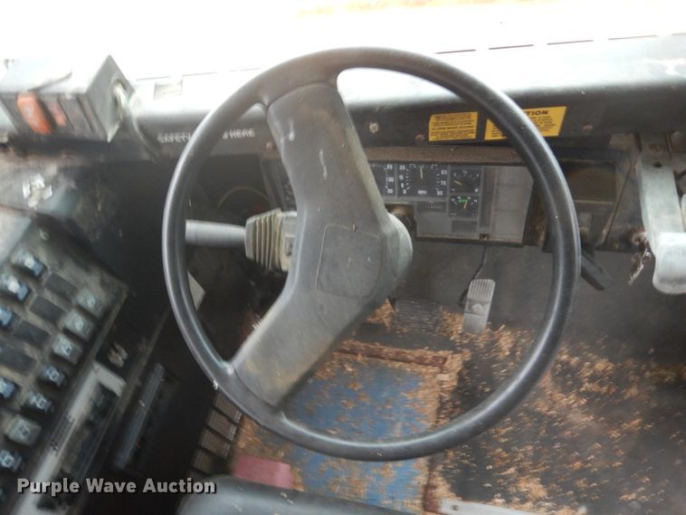 image for item FX9001 1998 International 3800  school busl