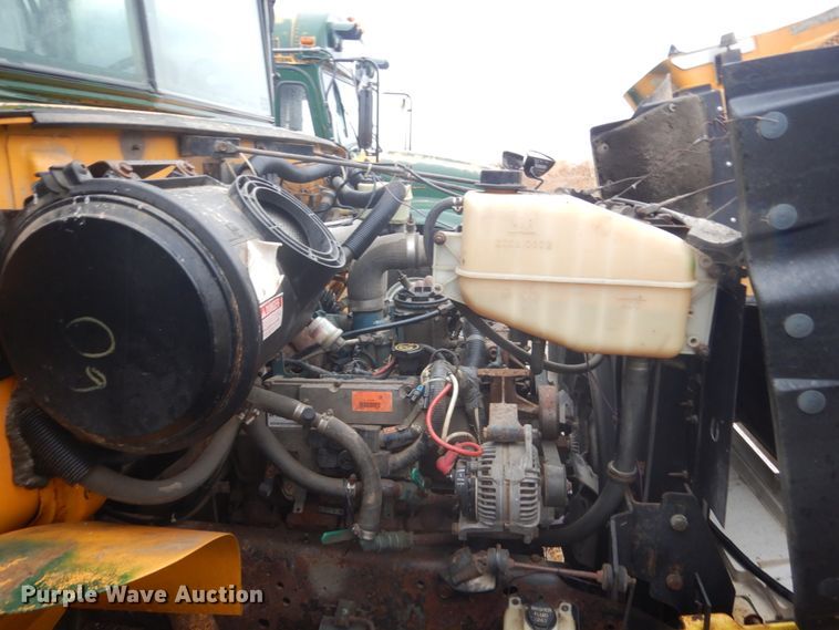 image for item FX9001 1998 International 3800  school busl