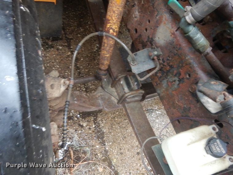 image for item FX9001 1998 International 3800  school busl