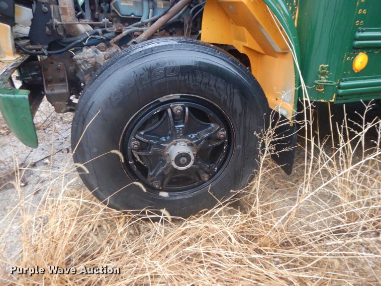 image for item FX9001 1998 International 3800  school busl