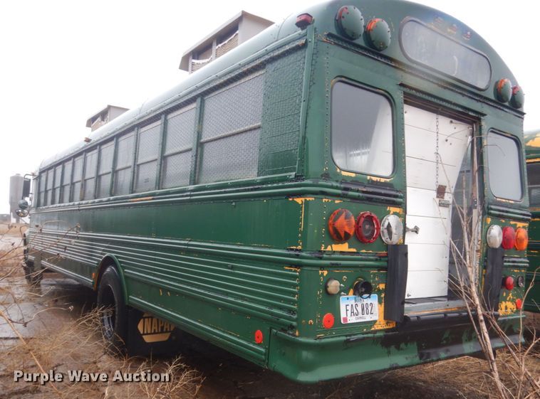 image for item FX9002 2000 International 3800  school bus