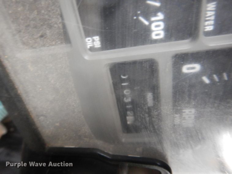 image for item FX9002 2000 International 3800  school bus