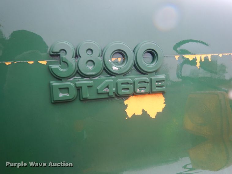 image for item FX9002 2000 International 3800  school bus