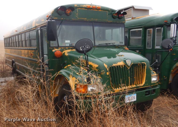 image for item FX9003 2004 International CE  bus