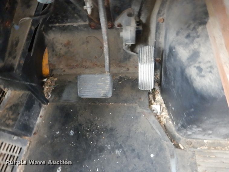 image for item FX9003 2004 International CE  bus