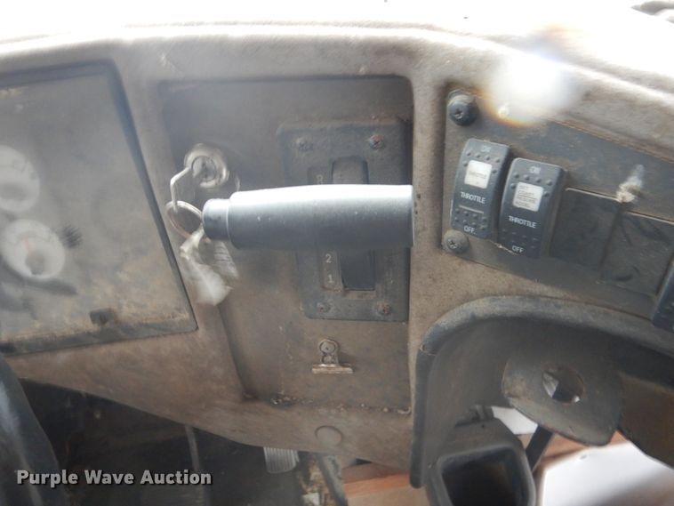 image for item FX9003 2004 International CE  bus