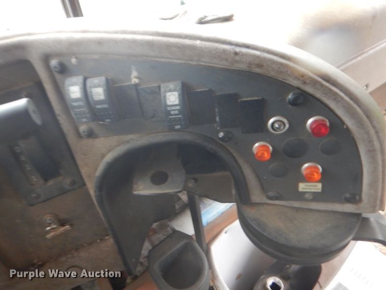 image for item FX9003 2004 International CE  bus